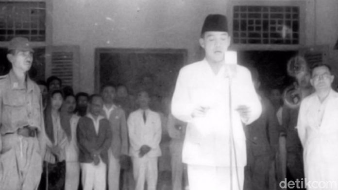 Pembacaan Proklamasi Kemerdekaan 1a
