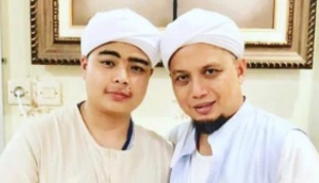 Ameer-Azzikra-Putra-KH-Arifin-Ilham-wafat-by-IG-Alvin_411