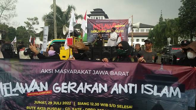 Melawan Gerakan Anti Islam