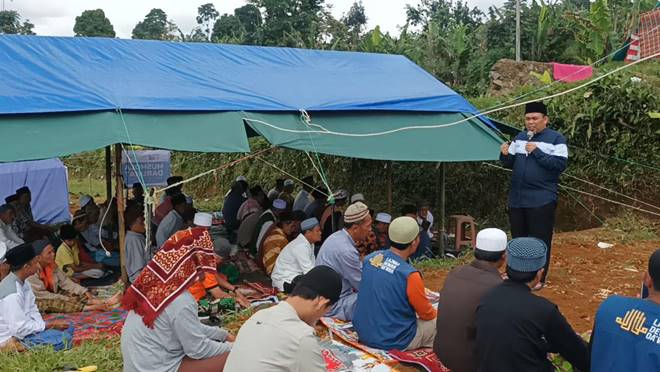 Jumat Di Pengungsian