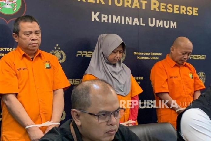 Umroh Penipuan Terlantar